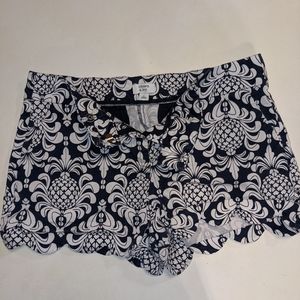 Women's scalloped crown and ivy shorts Navy and white size 6